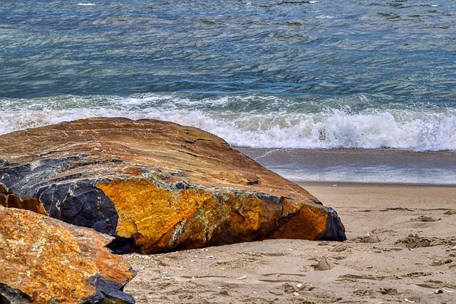 Free Rock Stone photo and picture