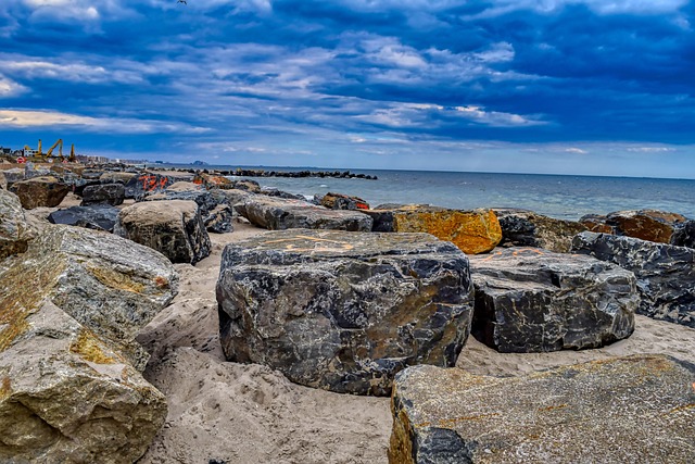 Free Rock Stone photo and picture