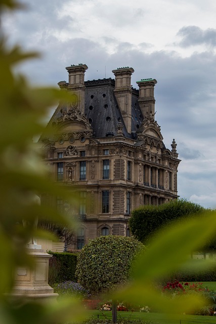 Free Paris Louvre photo and picture