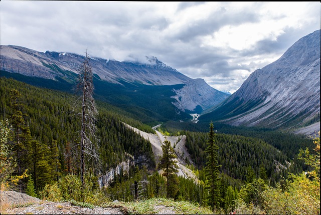 Free Outdoors Mountains photo and picture