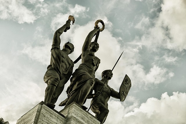 Free Sculpture Caracas photo and picture