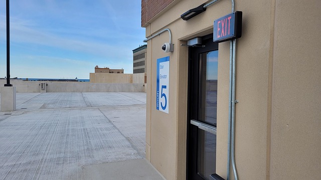 Free Rooftop Building photo and picture
