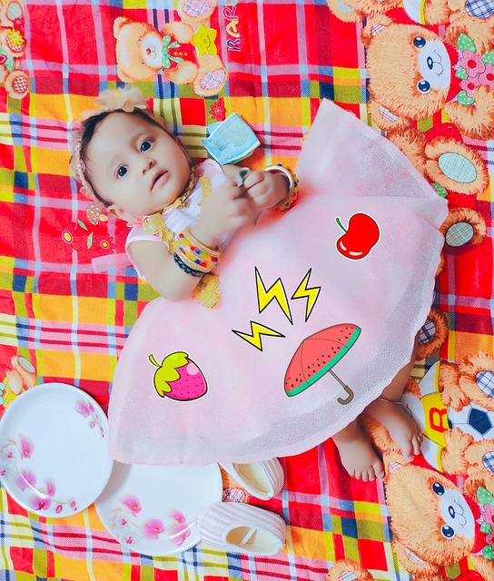 Free Small Baby photo and picture
