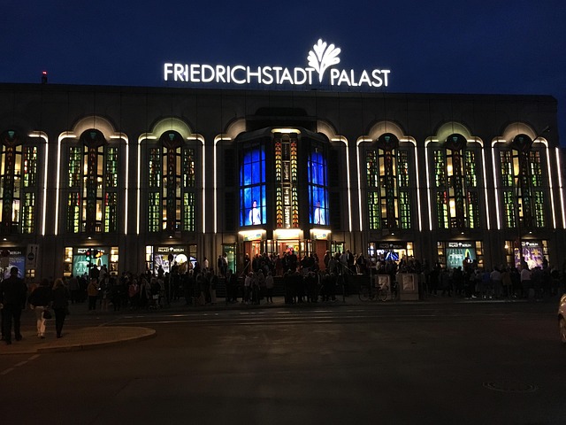 Free Building Front Friedrichstadt Palace photo and picture