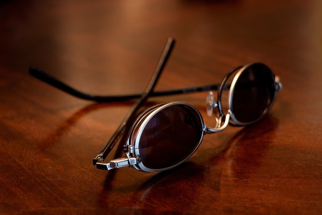 Free Glasses Spectacles photo and picture