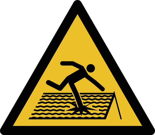 Free Roof Failure Iso 7010 vector and picture