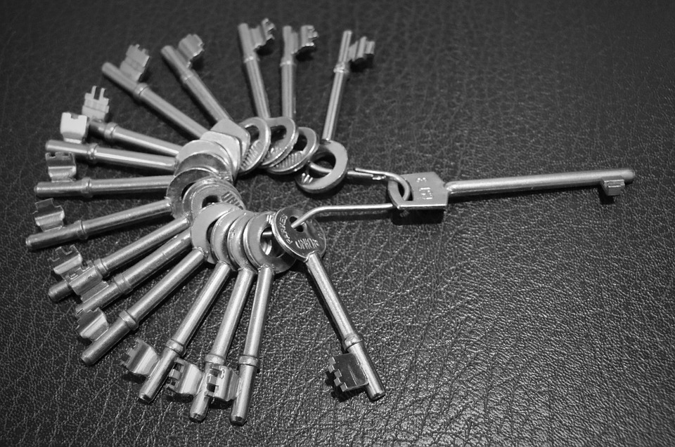 Key bunch of keys silver free photo on pixabay pixabay