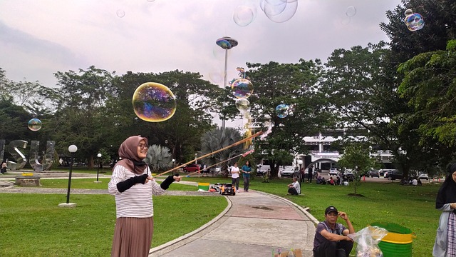 Free Women Perempuan photo and picture