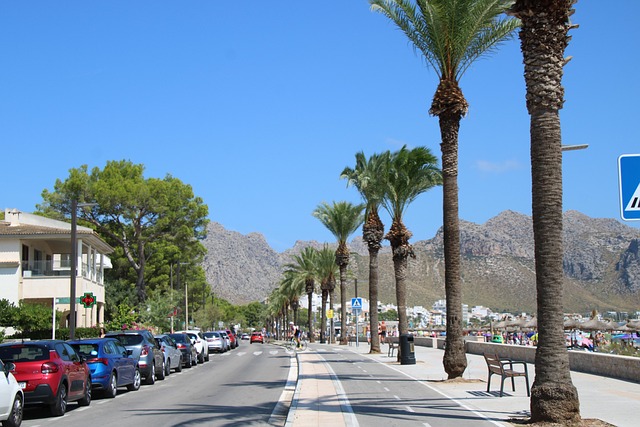 Free Promenade Island photo and picture