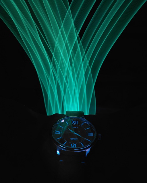 Free Lightpainting Watch photo and picture
