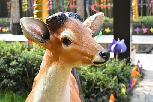Free Deer Statue photo and picture