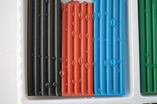 Plastilin, Tropfen, Farben