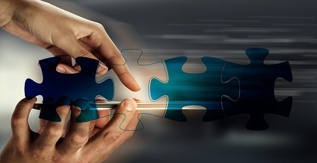 Free smartphone hand puzzle illustration