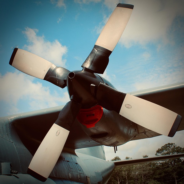 Fly, Propel, Prop, Spin, Militær, Årgang