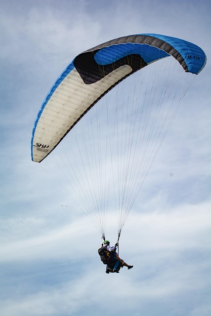 Free Sport Parachute photo and picture