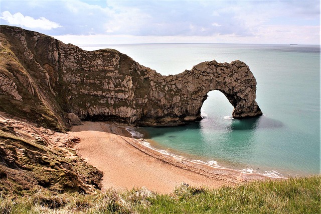 Free Beach Cliffs photo and picture