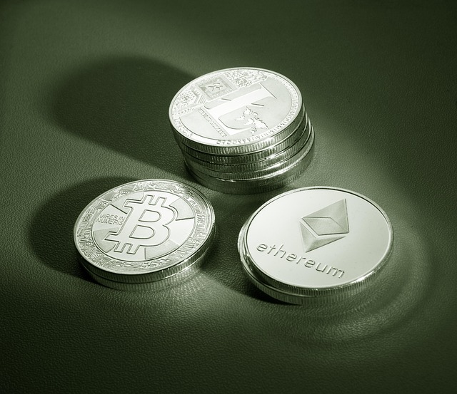 Free Bitcoin Altcoin photo and picture