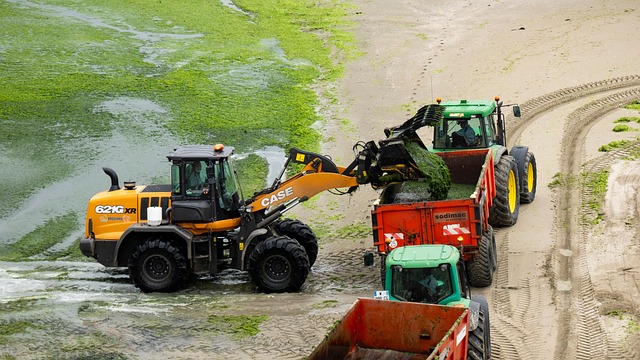 Free Tractors Heavy Equipments photo and picture