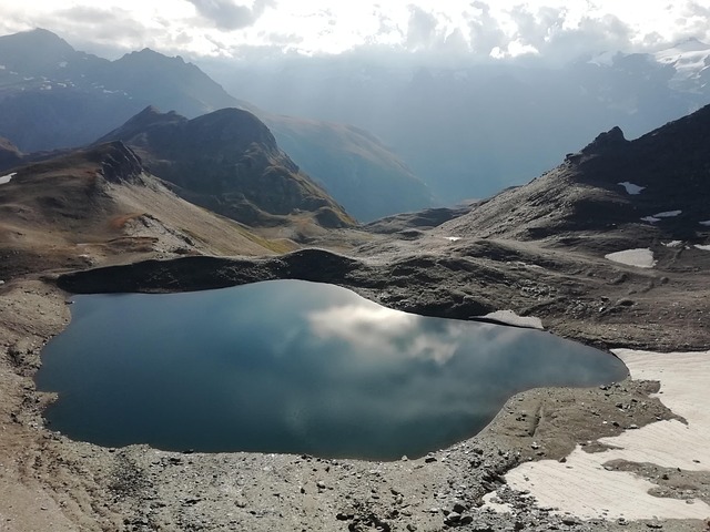 Free Vanoise Lake photo and picture