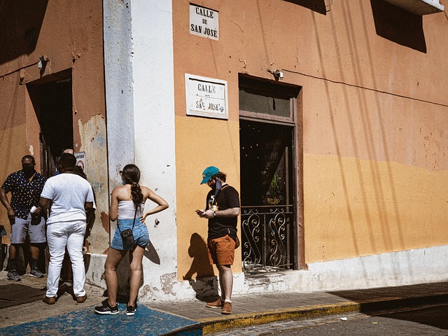 Rua, Calçada, Cidade, Pessoas, Edifícios