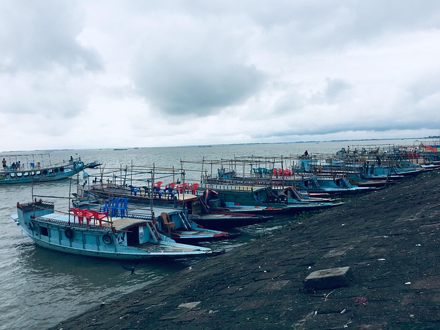 Free Cloudy Sky photo and picture