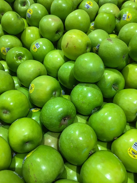 Free Apples Green photo and picture