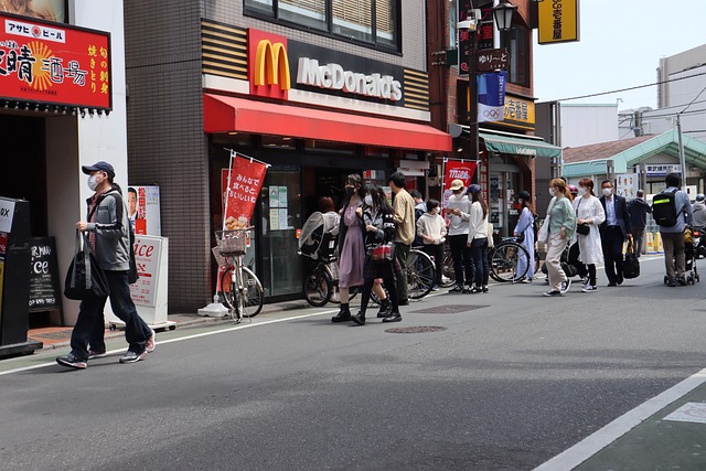 Free Shopping Street Street photo and picture