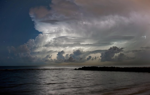 Free Thunderstorm Sea photo and picture