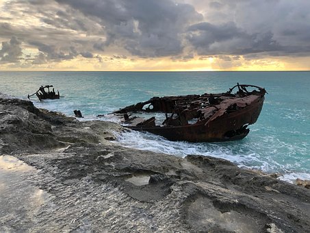 Free Shipwreck Bahamas photo and picture