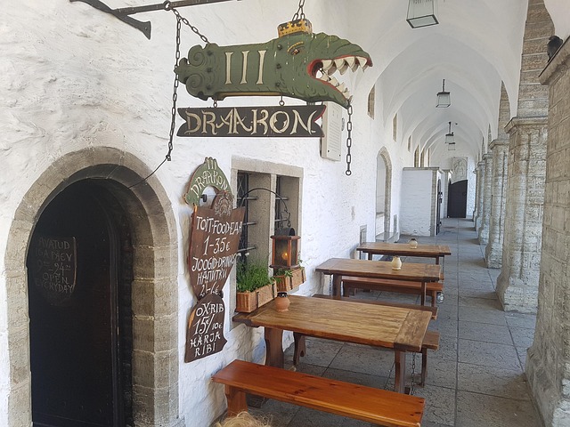 Pub, Værtshus, Skilt, Trække På, Tallinn