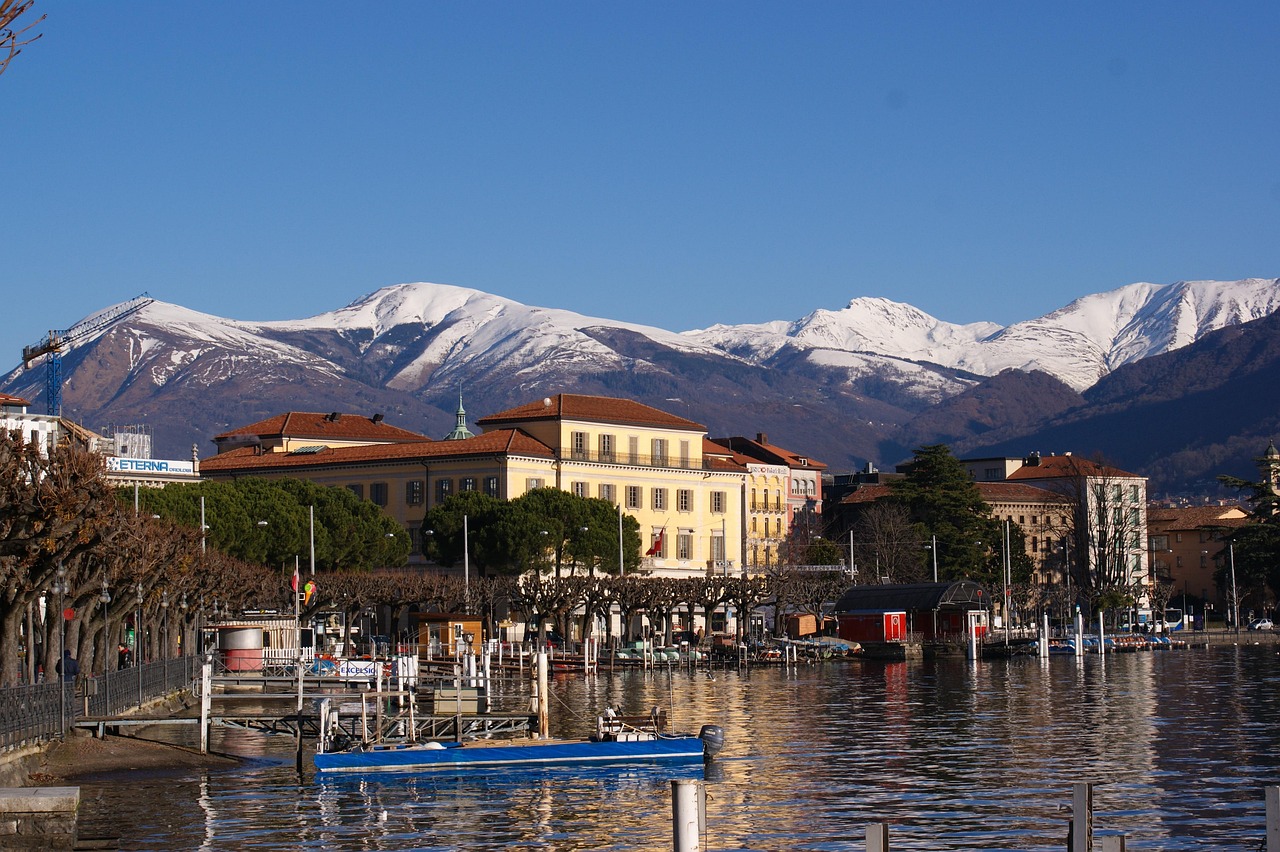 Town - free online jigsaw puzzle photo