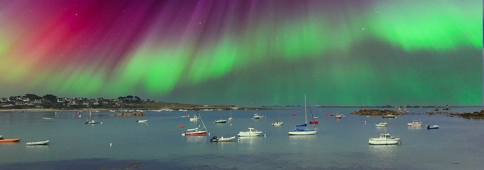 Free Aurora Boats illustration and picture