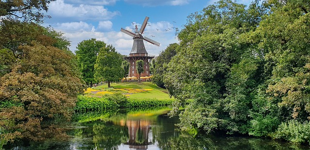 Free Windmills Lake photo and picture