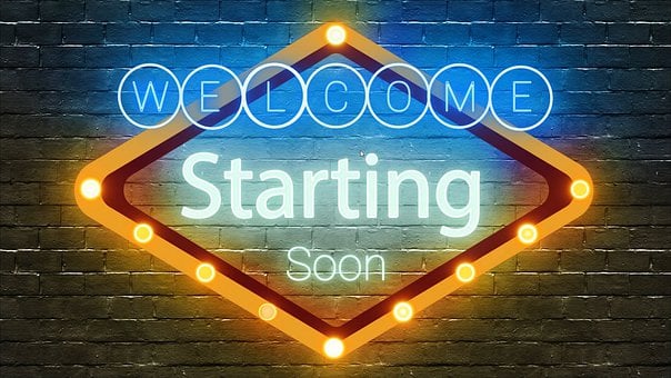 Velkommen, Starter Snart, Skilt, Intro