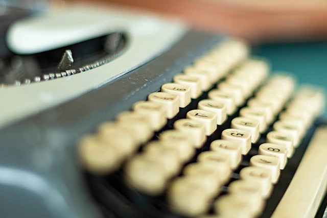 Free Typewriter Old photo and picture
