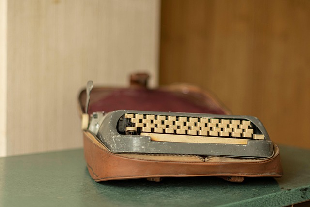 Free Typewriter Old photo and picture