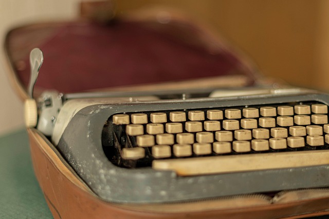 Free Typewriter Old photo and picture