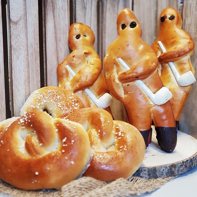 Free Mare Guys Palm Pretzels photo and picture