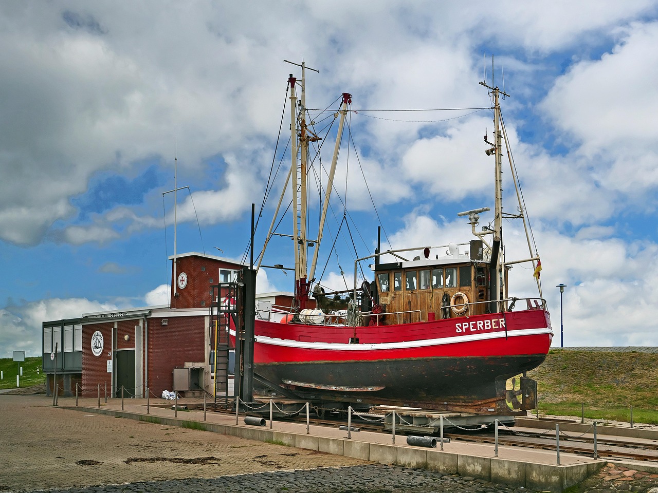 Crab Cutter Dry Dock Repair - Free photo on Pixabay - Pixabay