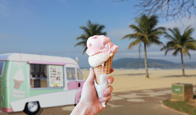 ice cream, dessert, food, ice cream cone, frozen, summer, sweet, delicious, tasty, snack, cold, food truck, beach, food truck, food truck, food truck, food truck, food truck
