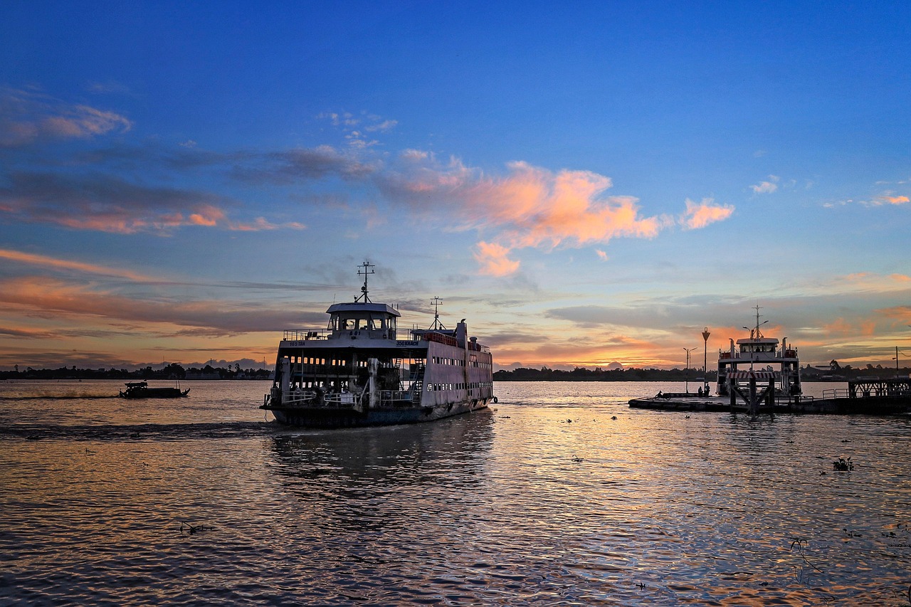 Ferry - free online jigsaw puzzle photo