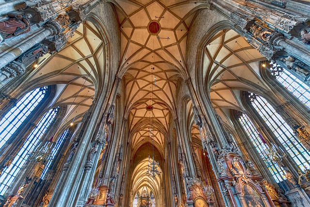 Dom St Stephan, Architektur, Kirche