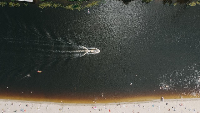 Free River Boat photo and picture