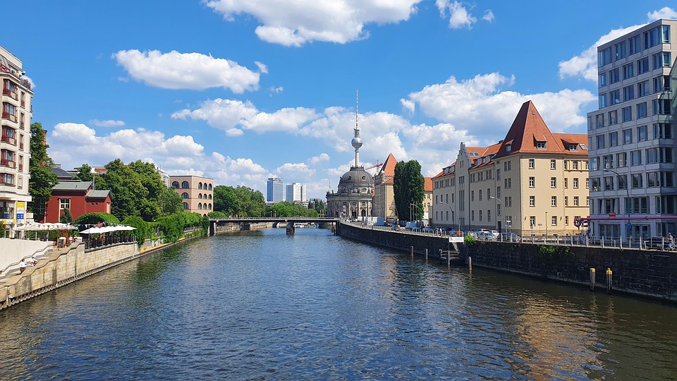 Fabelhafte Fluss In Berlin Fotosnull