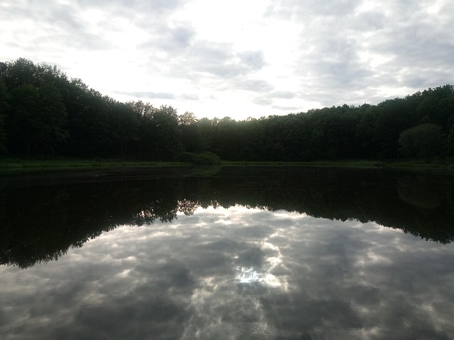 Free Windsborn Volcanic Lake photo and picture