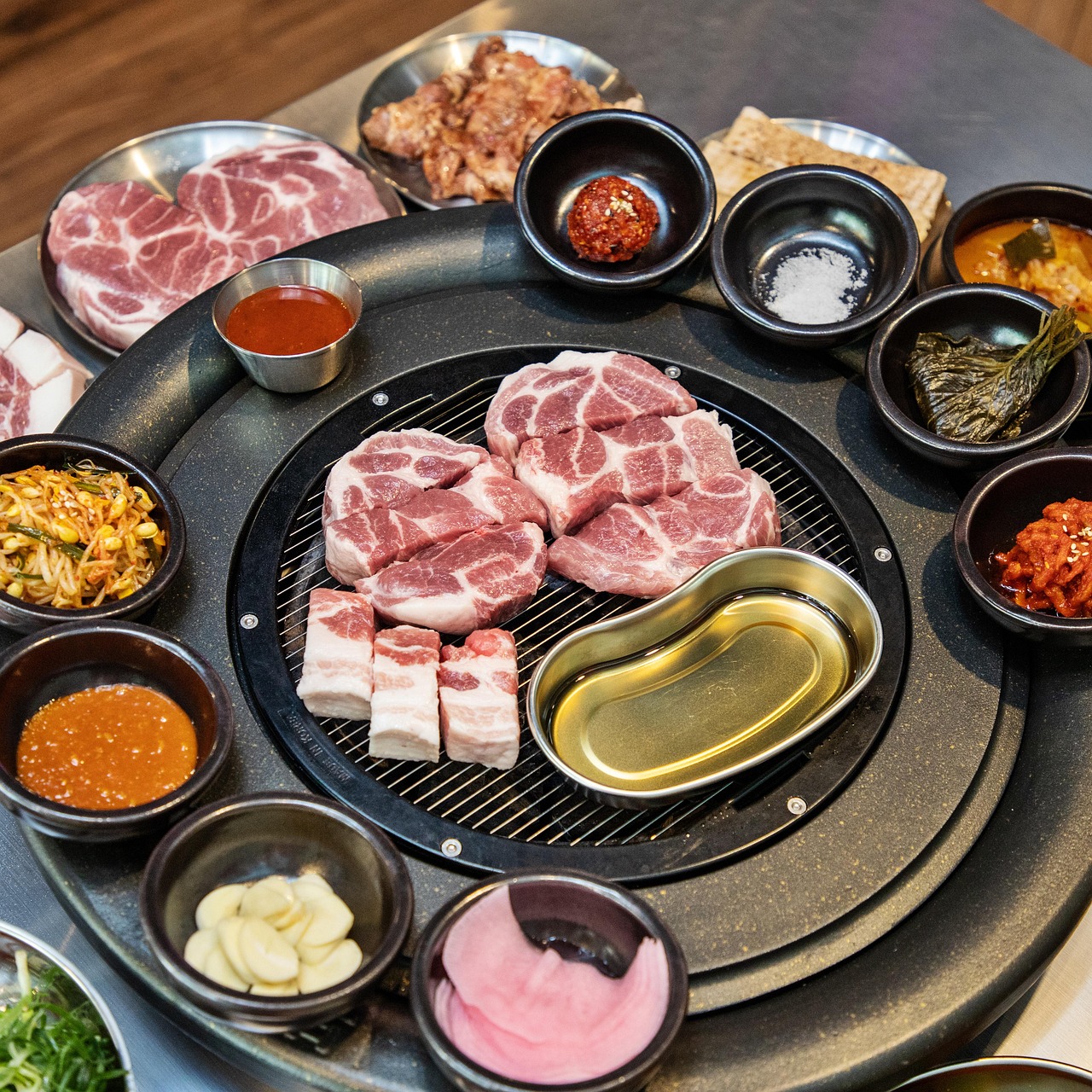 The agency includes sausage, ham, salami, and dried meats on its list, with experts warning that eating red meat may lead to cancers, especially in the intestines, pancreas, and prostate.