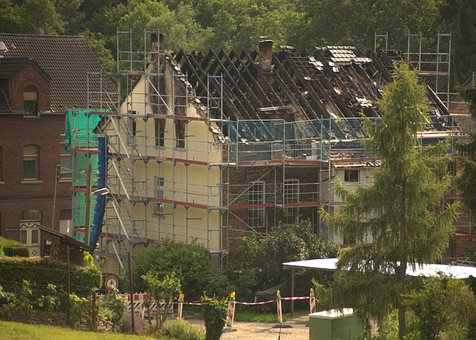Hausbrand, Dachstuhlbrand, Brand, Feuer