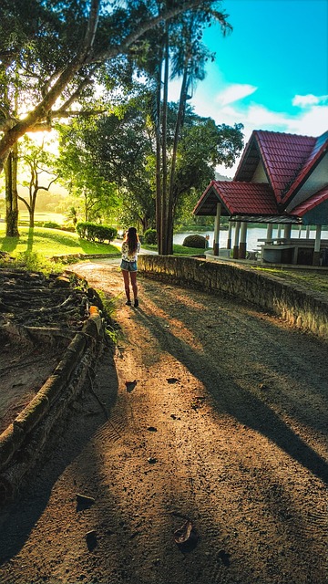 Free Travel Woman photo and picture