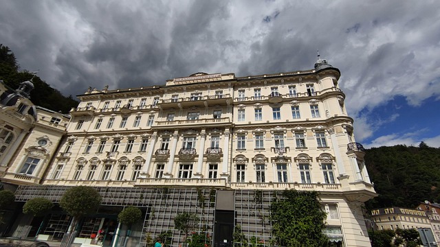 Karlovy Vary, Ciudad Balneario