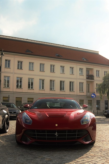 Free Ferrari F8 Tributo Ferrari Roma photo and picture